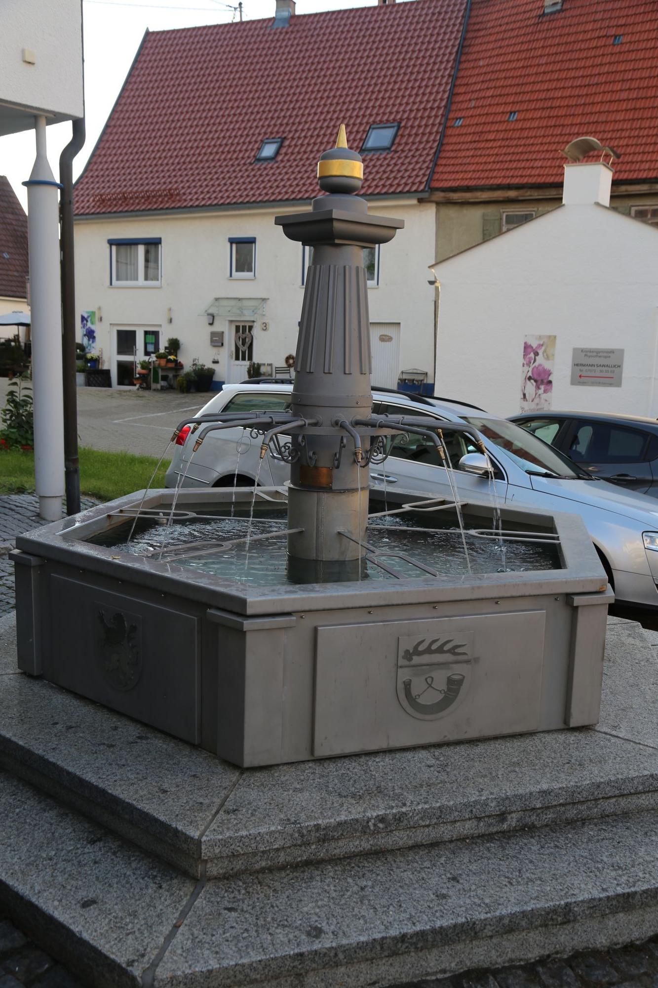 Brunnen auf dem Marktplatz in Gönningen