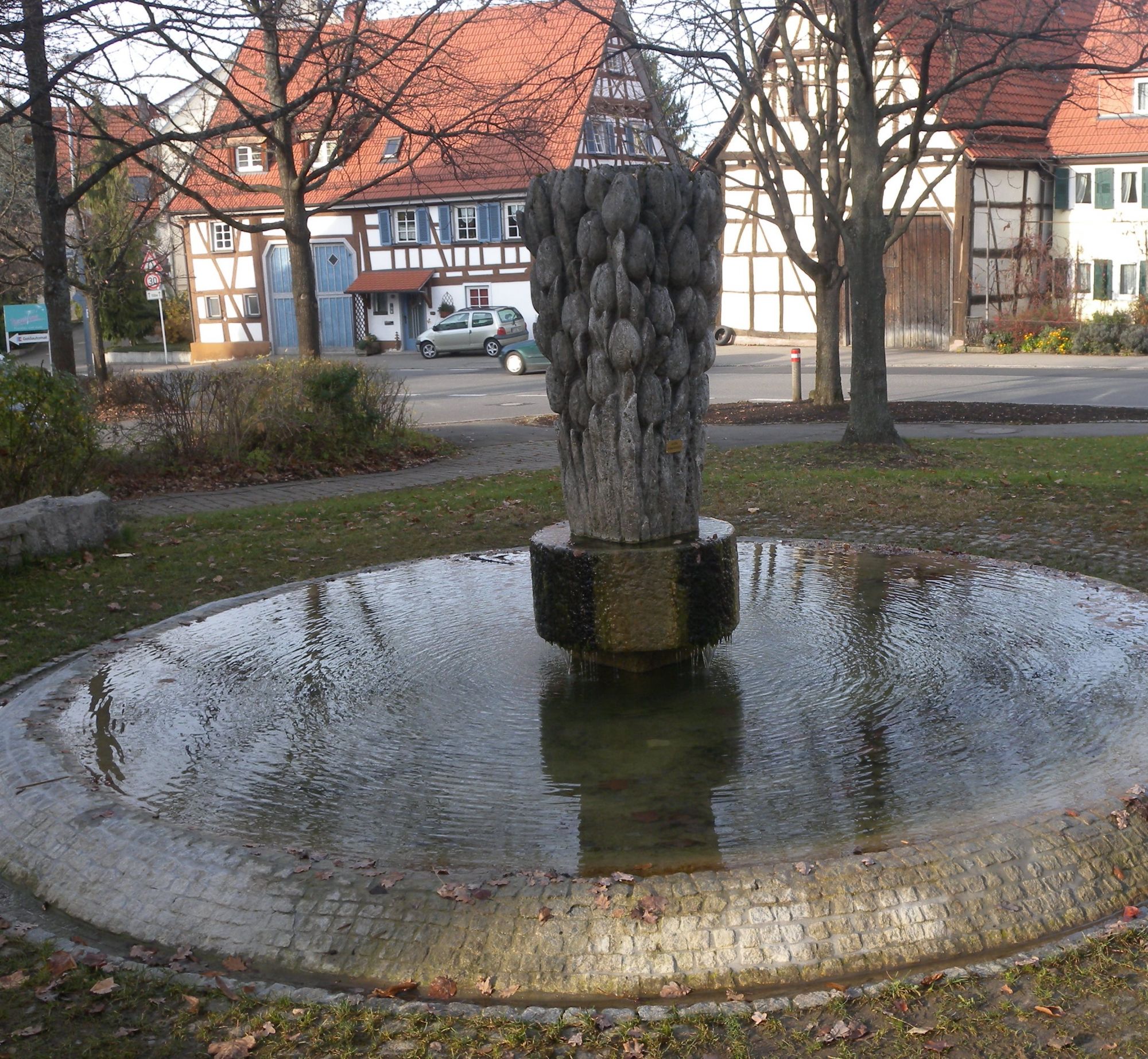 Tulpenbrunnen in Gönningen